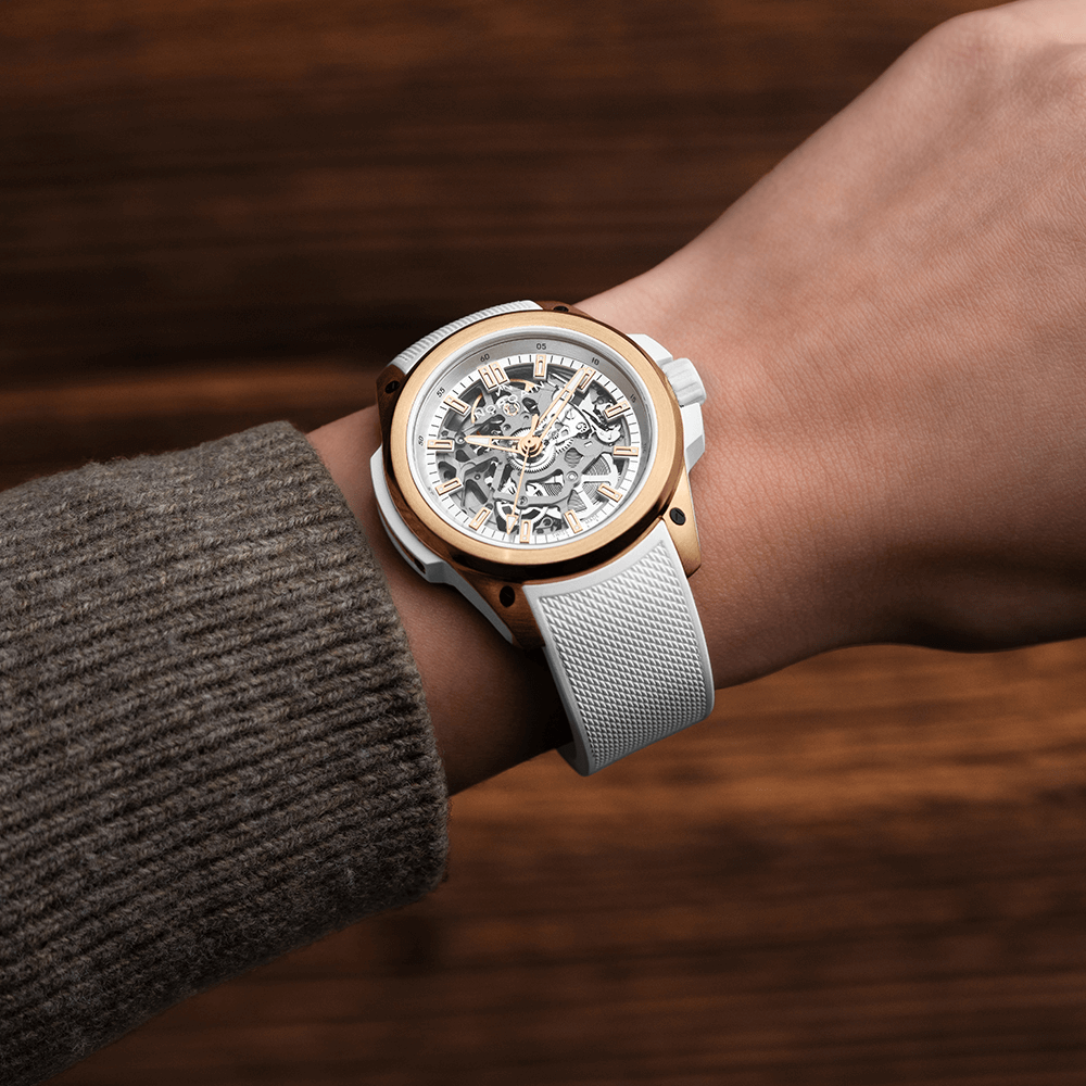 N3001.07G01.W01 ワイルド ワン スケルトン 39mm レッドゴールド