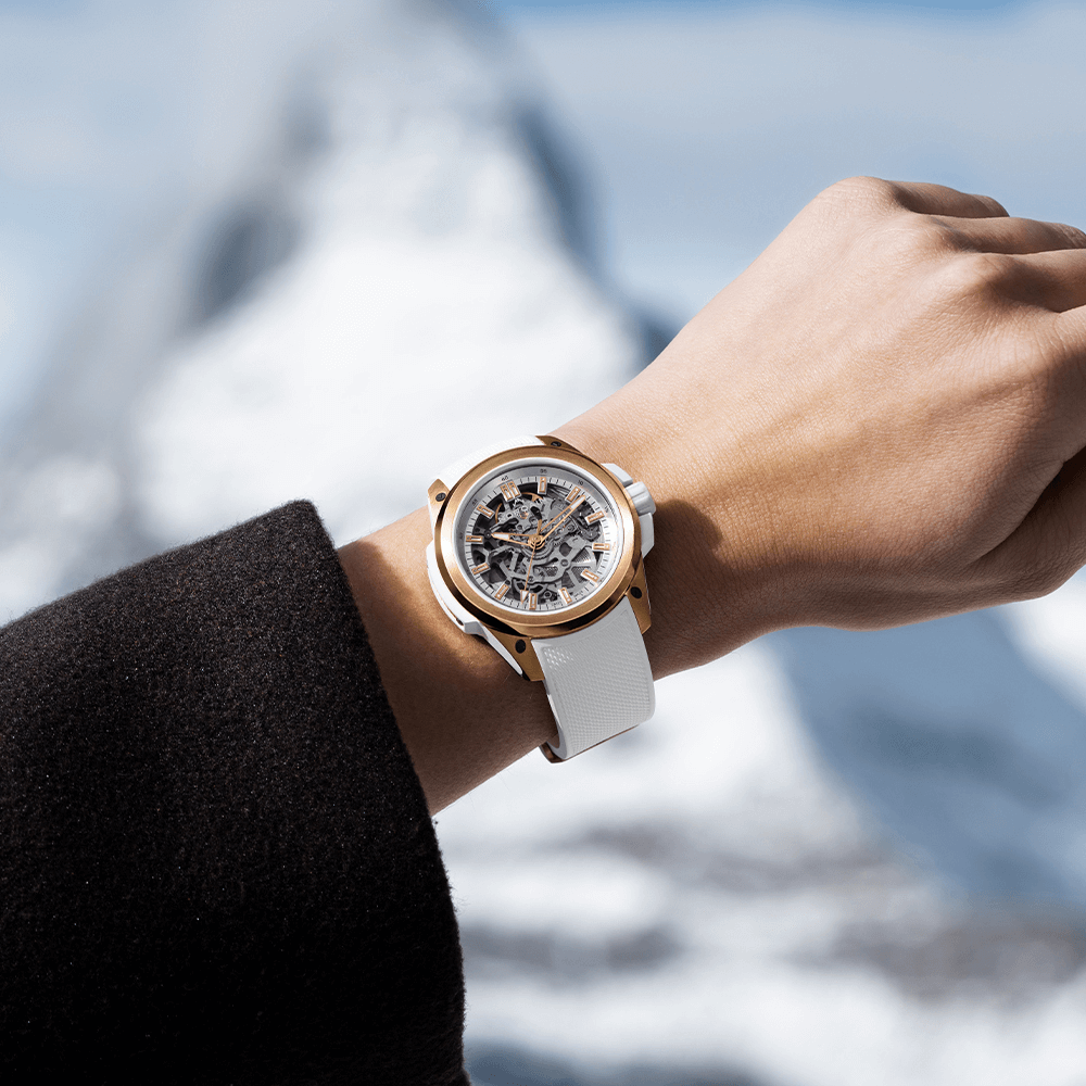 N3001.07G01.W01.R01 ワイルド ワン スケルトン 39mm レッドゴールド